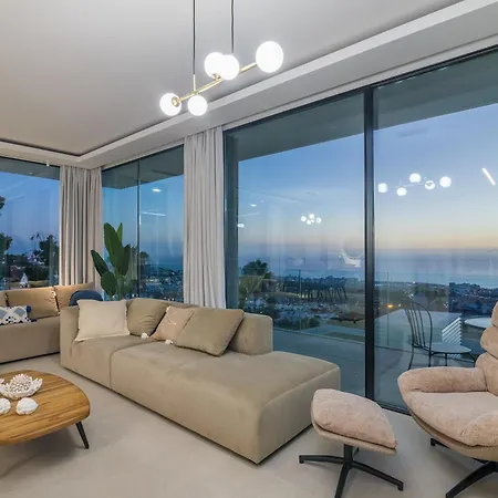 New C With Priv Heated Pool, Ocean View The View Tenerife Villa *